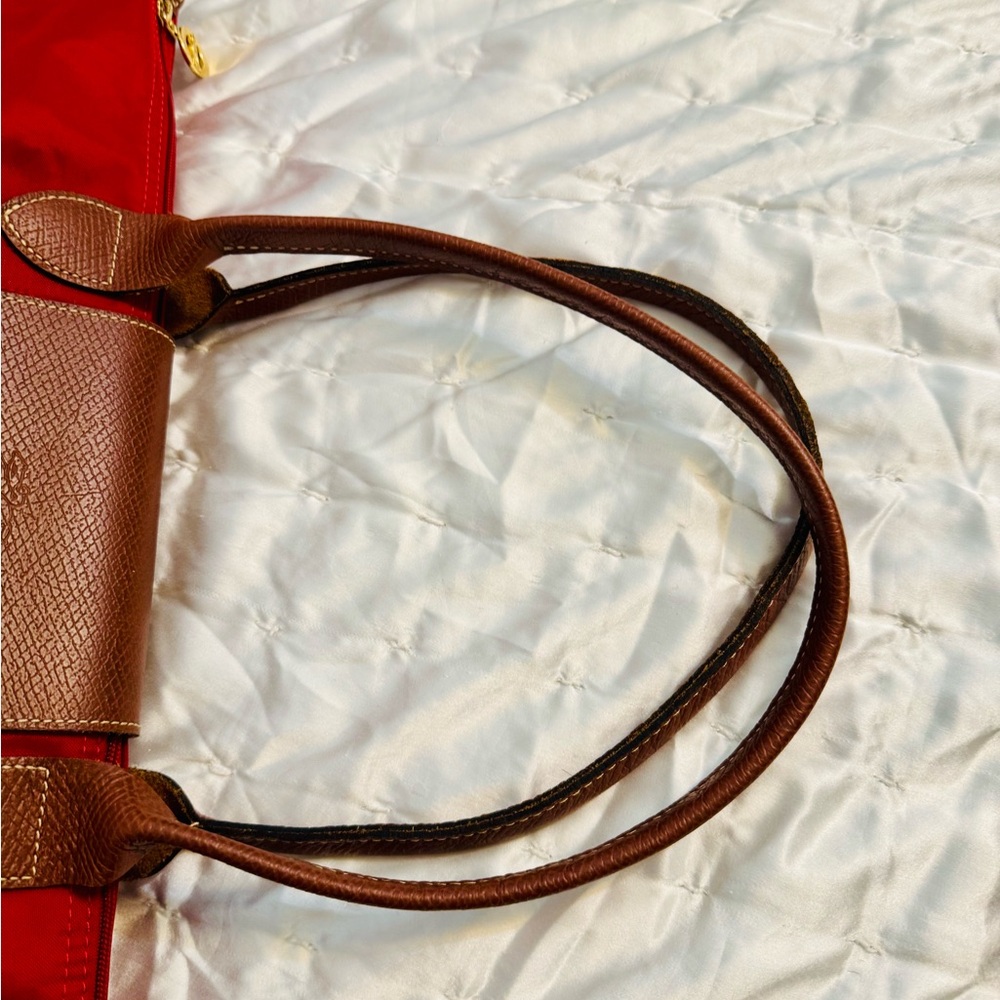 Longchamp Red Travel Bag with Brown Handles - Picture 6 of 9